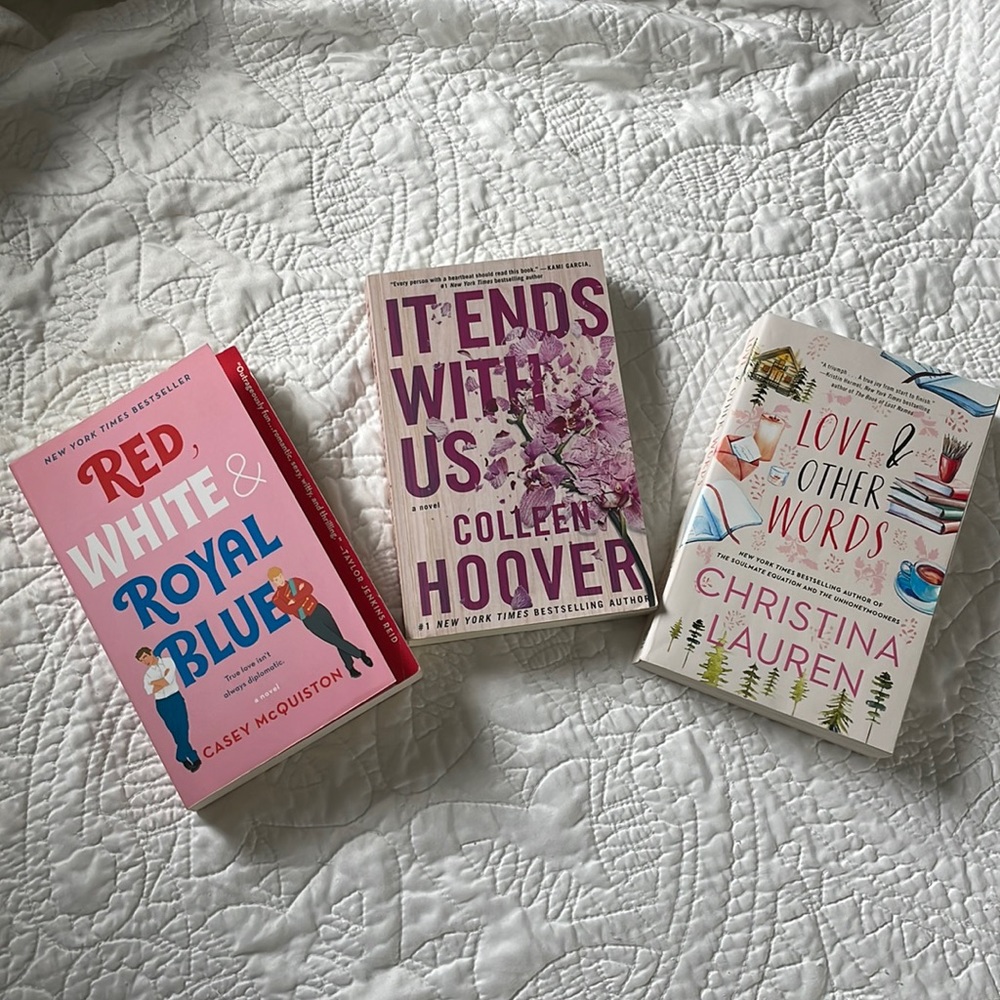 ✨ Romance Book Lot - Colleen Hoover, Christina Lauren, Casey McQuiston